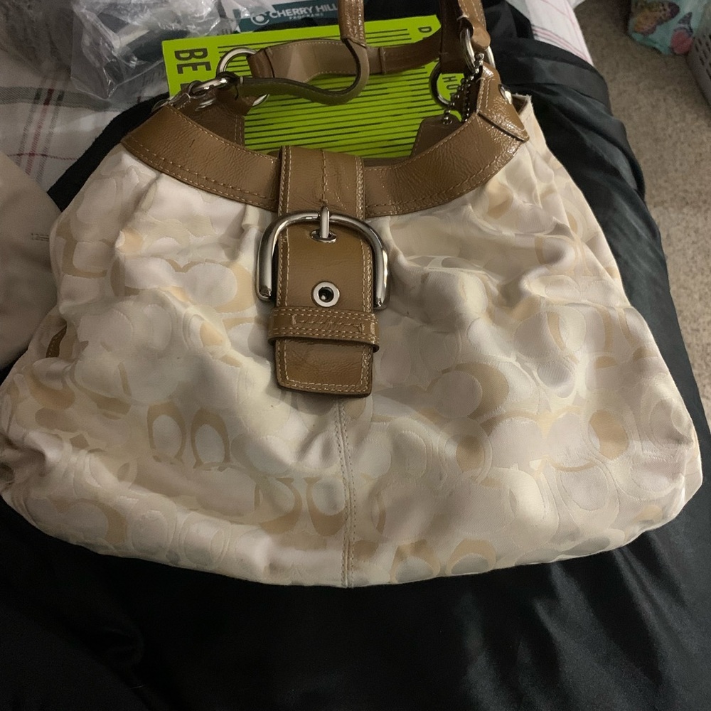 🎃 Coach soho signature bag